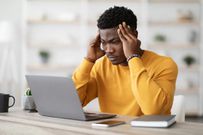 Homme-stresse-au-travail