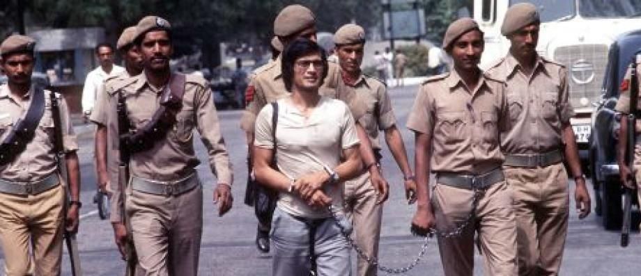 Charles Sobhraj escorté manu militari