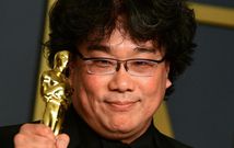 Le réalisateur de "Parasite", Bong Joon-ho, est entré dans l'histoire en remportant le prix du meilleur film aux Oscars 2020.