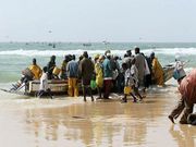 retour-des-pecheurs-au-port-de-kayar-