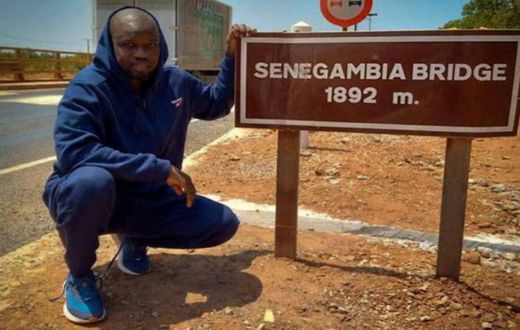 Ousmane Sonko à la frontière gambienne
