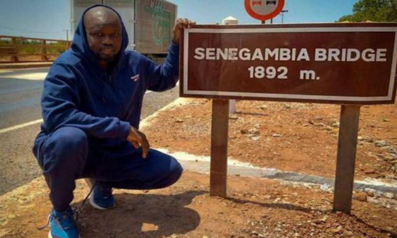 Ousmane Sonko à la frontière gambienne