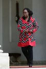 Sibeth Ndiaye en plusieurs looks confectionnés maison
