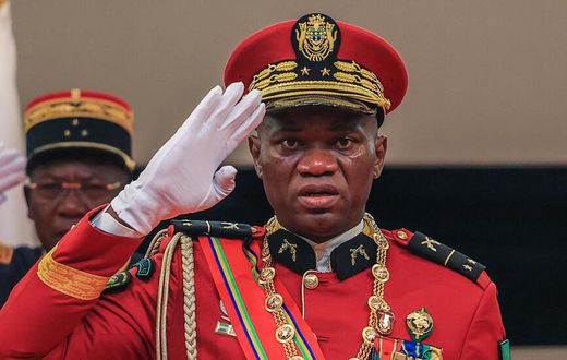 Après le putsch, le général Brice Oligui Nguema a prêté serment au Gabon