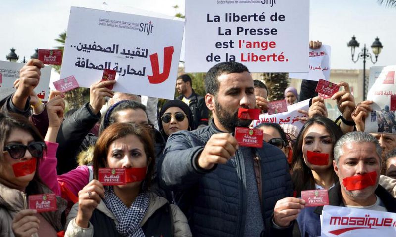 Tunisie 2 journalistes maintenus en détention provisoire