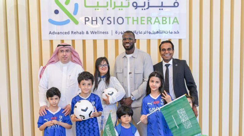 Kalidou Koulibaly à la rencontre d’enfants handicapés à Riyadh 2