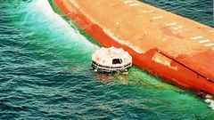La coque du Bateau le "Joola"