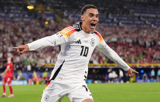 euro-2024-jamal-musiala-marque-un-but-lors-dallemagne-danemark-et-signe-un-record