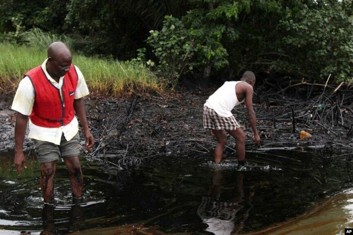 Nigeria, des ONG veulent que Shell nettoie sa pollution
