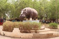 Monument à l'honneur de Mali Sadio