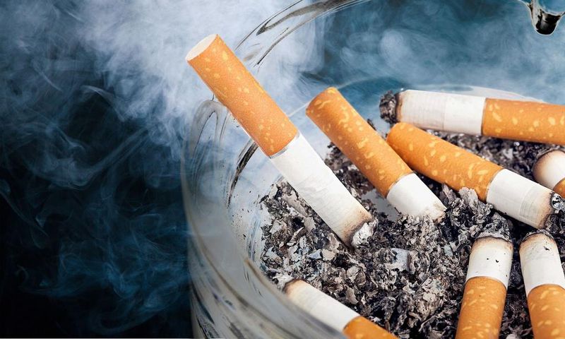 2016-moins-16-million-fumeurs-quotidiens-arrete-tabac-France 0 1399 933