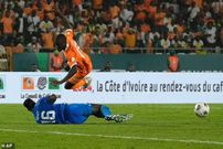 Nicolas-Pepe-was-sent-flying-by-Edouard-Mendy -but-was-originally-booked-for-diving