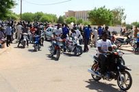 Motos