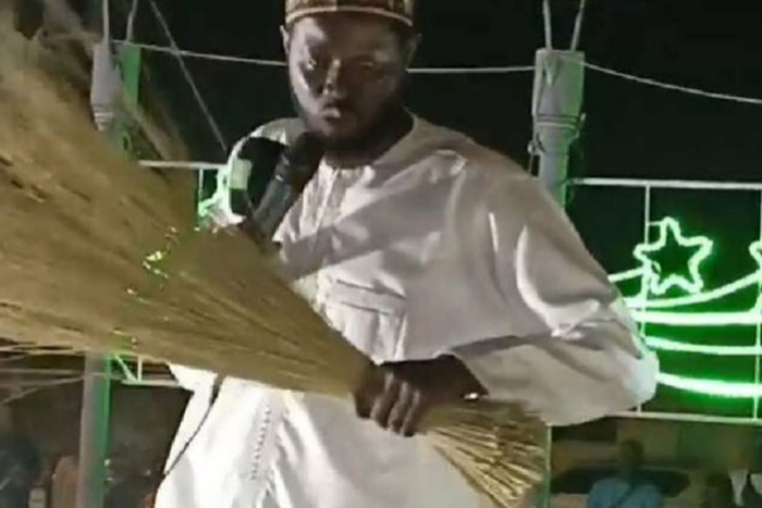 Bassirou Diomaye Faye et son Balai