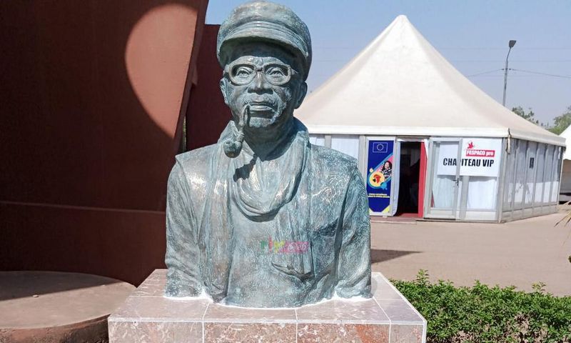 Statue-Ousmane-Sembene