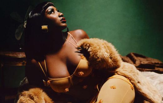 Aya chanteuse