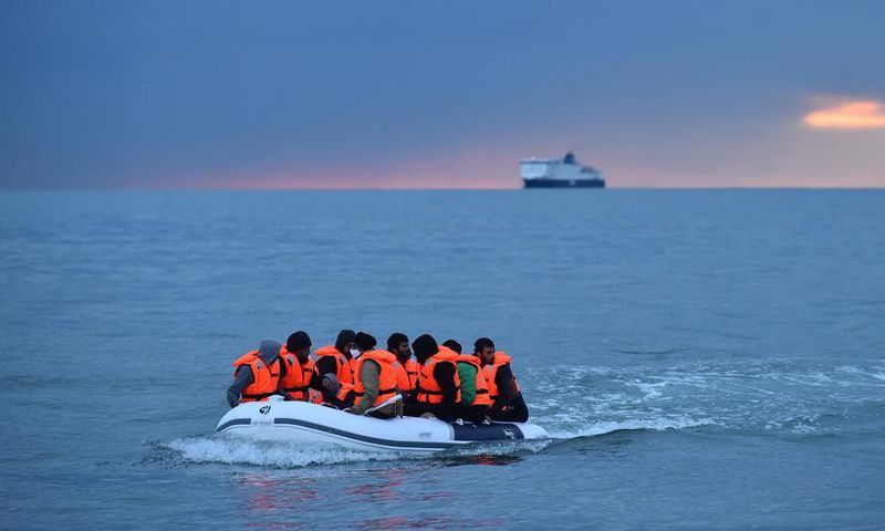 MIGRANTS