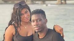 Ismaïla Sarr et son épouse.