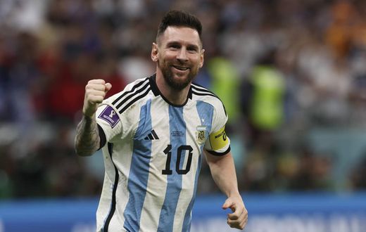 Lionel Messi of Argentina celebrates at full time