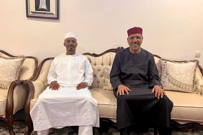 Deby (gauche) et Bazoum