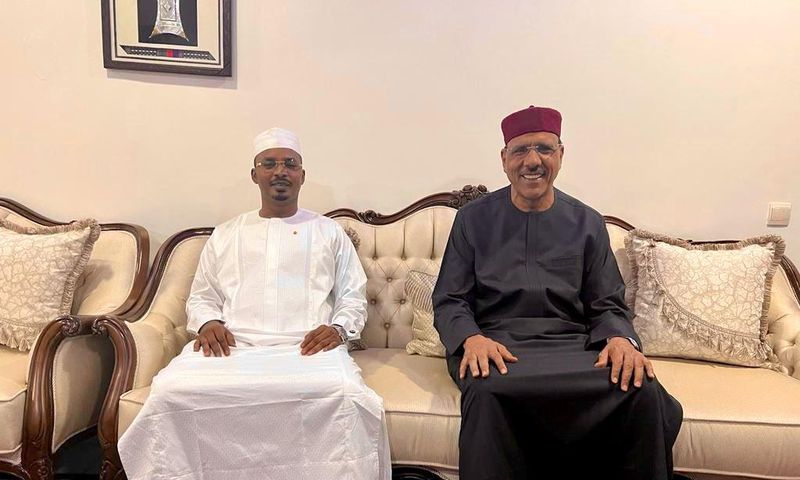 Deby (gauche) et Bazoum