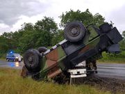 le-chauffeur-du-camion-transportant-le-vehicule-militaire-n-a-pas-ete-blesse-dans-l-accident-photo-progres-thibault-auclerc-1591292911