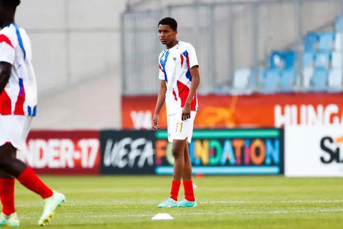 la-fifa-suspend-un-bleuet-la-france-epargnee-issoufou-368396