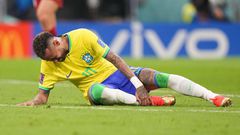 Neymar in pain after his injury. Agencia MexSport