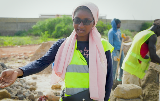 Salamata Bocar Sall dans un chantier à Rufisque