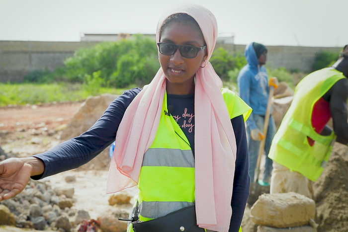 Salamata Bocar Sall dans un chantier à Rufisque