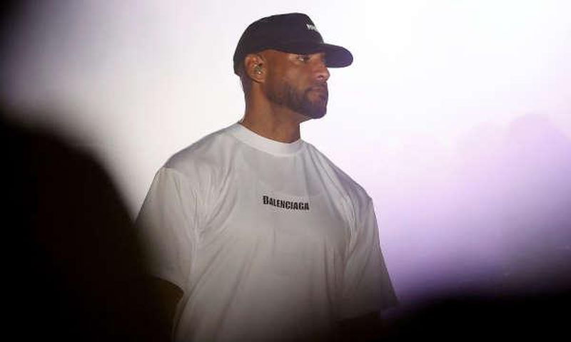 Booba, ici en juillet 2022 à l’occasion d’un concert à La Rochelle, a été entendu par un juge d’instruction pendant de longues heures avant sa mise en examen