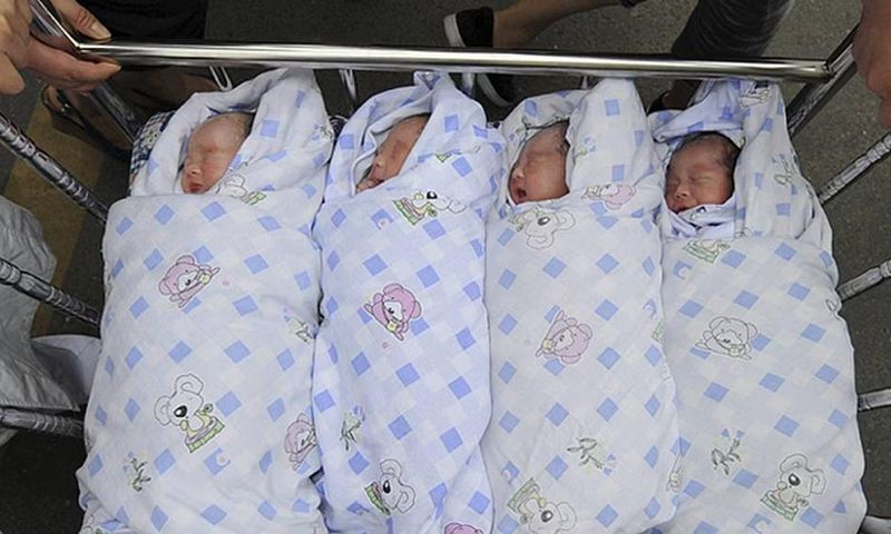 Quadruplés d'enfants