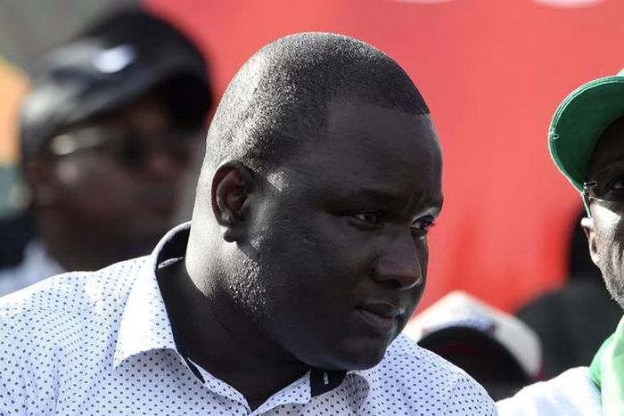 Ousmane Sonko (à droite) et Déthié Fall (à gauche) à Dakar, le 8 juin 2022. © SEYLLOU/AFP