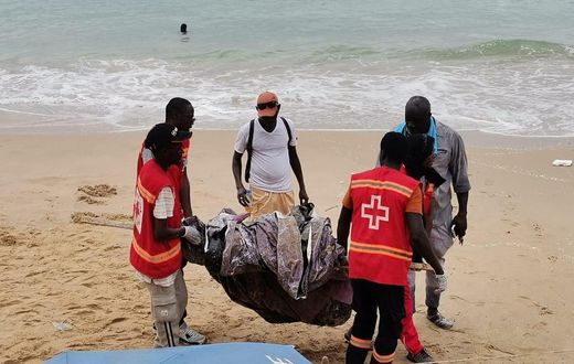 Au moins 15 morts dans le naufrage d'une embarcation de migrants au large de Ouakam