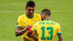 Casemiro et Dani Alves (Brésil)