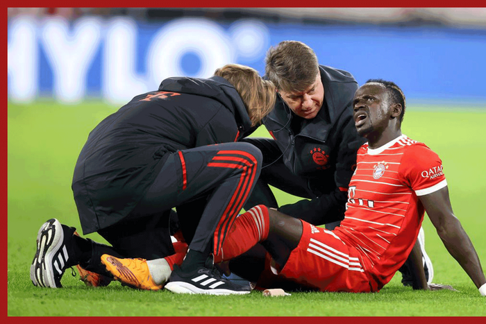 Sadio Mané est sorti sur blessure lors du match Bayern Munich-Werder Brême, le mardi 8 novembre 2022. L'attaquant sénégalais est touché au genou (péroné droit) et son indisponibilité est estimée à plusieurs semaines.