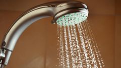 Instant hot shower head