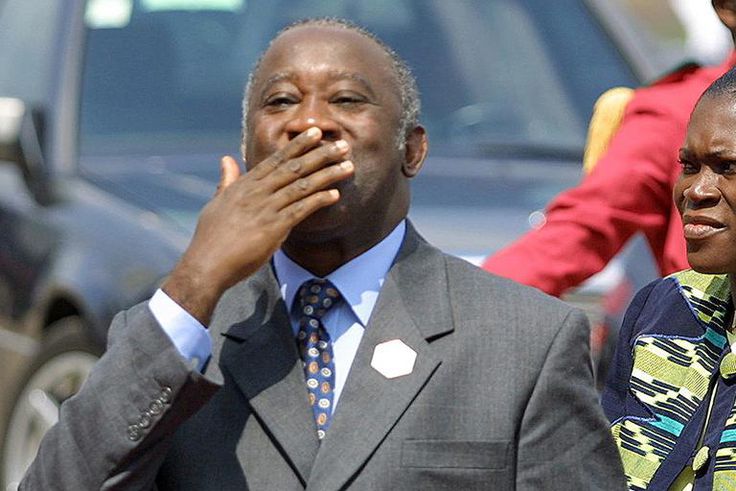 Laurent et Simone Gbagbo, à Yaoundé, le 18 juillet 2001