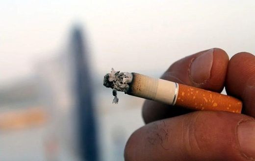 cigarette-fumee-tabac-main-avec-photo-gratuite-sur-pixabay-google-chrome-960x640