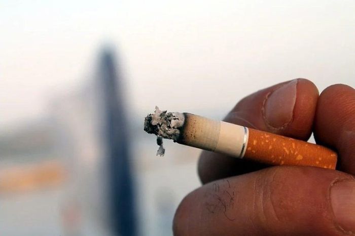 cigarette-fumee-tabac-main-avec-photo-gratuite-sur-pixabay-google-chrome-960x640