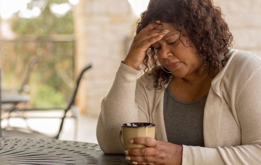 Selon une étude de la Study of Women’s Health Across the Nation (SWAN), les femmes racisées vivraient une ménopause plus intense et plus précoce