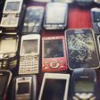 Téléphones et smartphones jetés