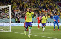 Vinicius Jr célèbre son but pour le Brésil lors de la Coupe du monde 2022 au Qatar.