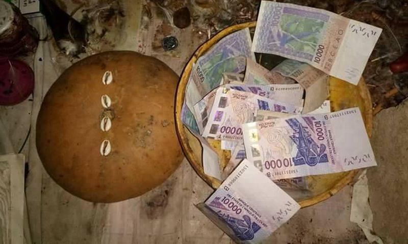 Charlatanisme-en-Afrique