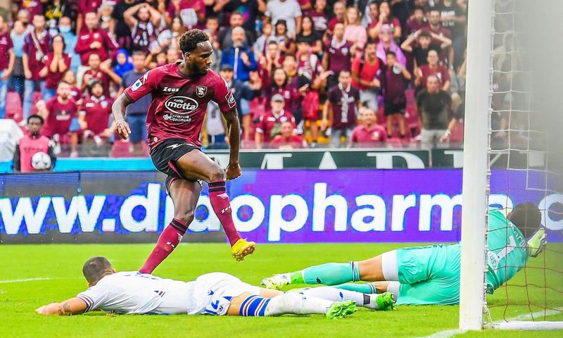 Boulaye Dia inscrivant son premier but de la saison avec Salernitana