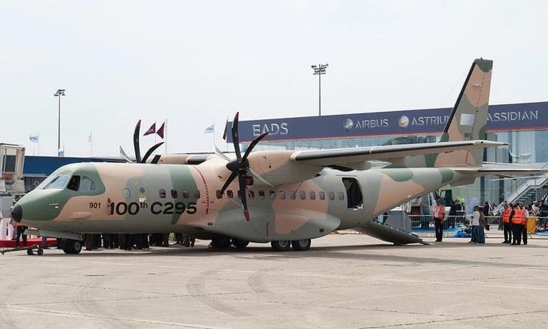 Avion Casa