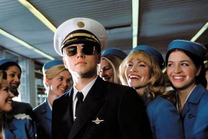 L'acteur Léonardo Di Caprio incarne le jeune excroc 'Frank Abagnale Jr' dans 'Arrête-moi si tu peux' de Steven Spielberg (illustration)