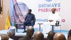 Ousmane Sonko (à droite) et son second Bassirou Diomaye Faye (à gauche), lors d’une conférence de presse à Dakar, le 15 mars 2024