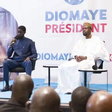 Ousmane Sonko (à droite) et son second Bassirou Diomaye Faye (à gauche), lors d’une conférence de presse à Dakar, le 15 mars 2024