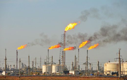 Oil and gas companies continue to defy FG regulation [Premium Times Nigeria]